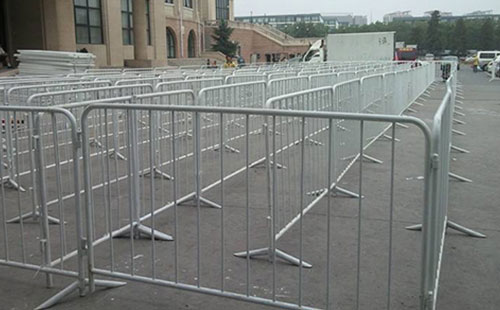 活動護欄